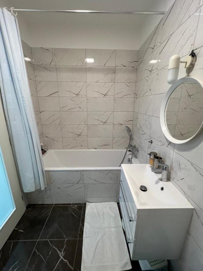 The Dante Prague - Family Apartments With Free Parking エクステリア 写真